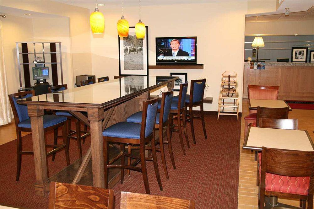 Hampton Inn Абилин Ресторант снимка