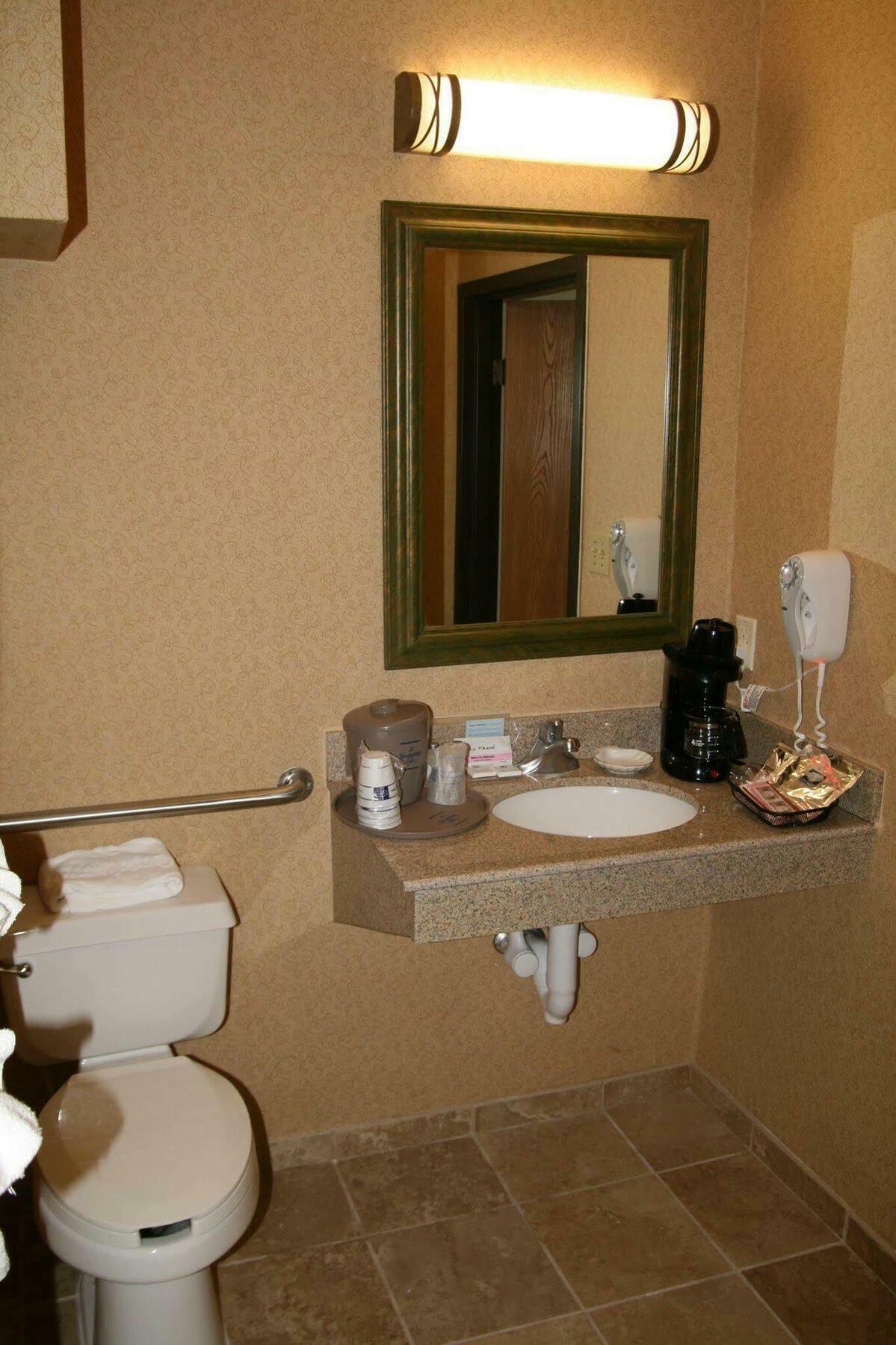 Hampton Inn Абилин Стая снимка